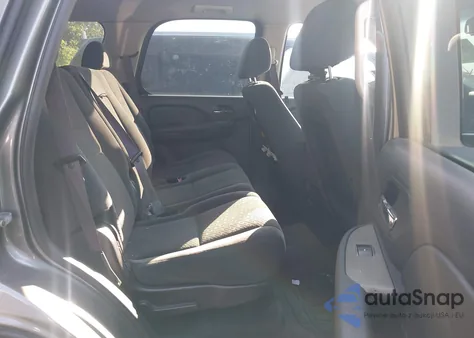 2008 Chevrolet Tahoe z USA, uszkodzony, nr VIN 1GNFC13CX8R142318